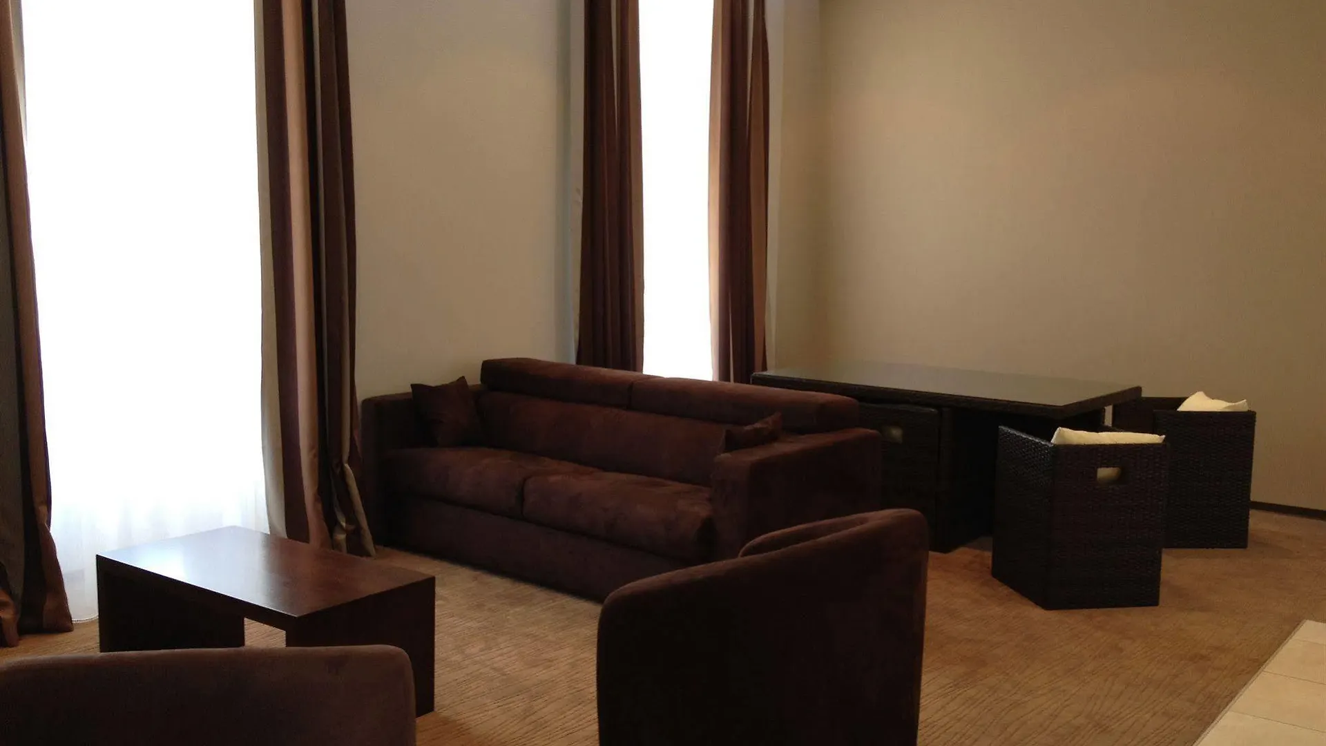 Le 1837 Aparthotel Saint-Affrique 4*,